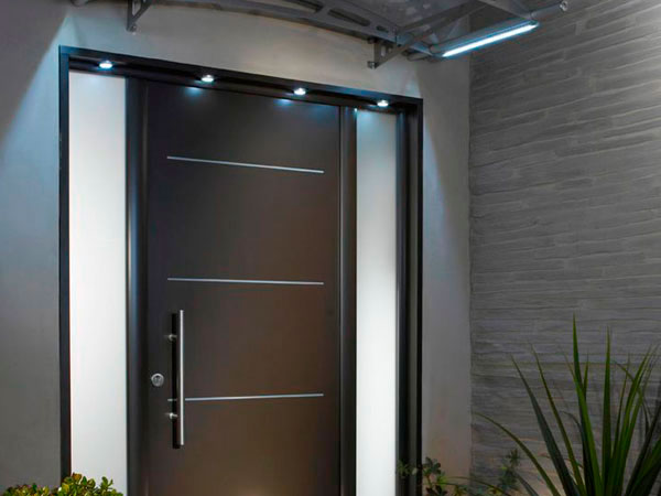 Showroom Barral Puertas de exterior